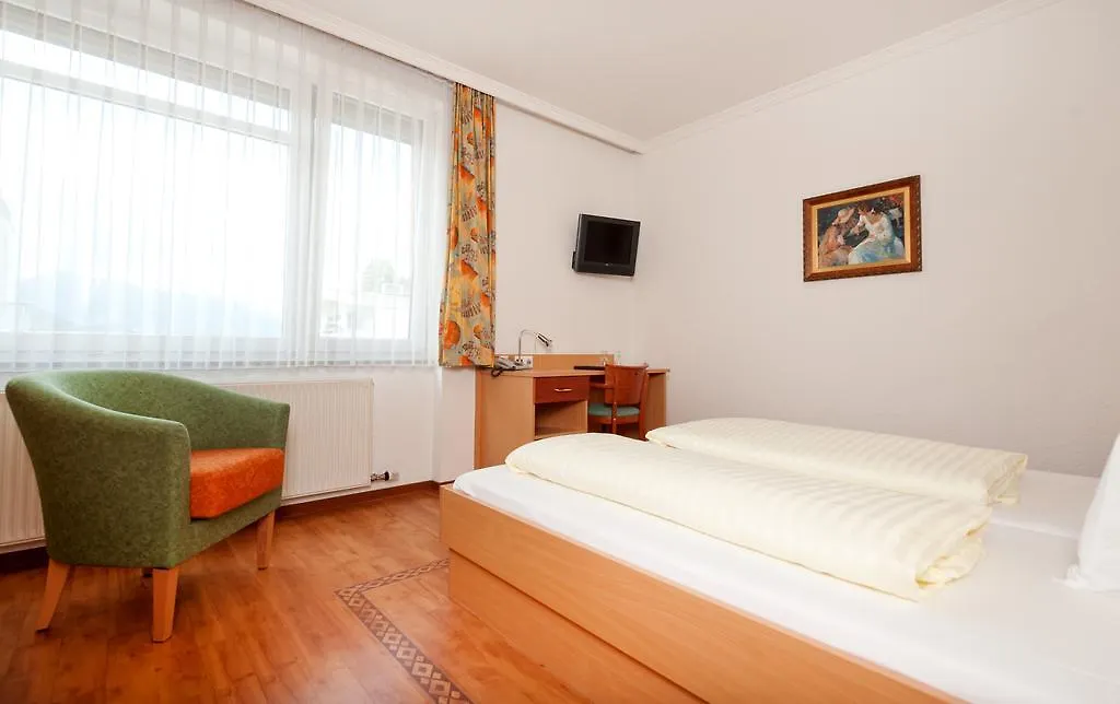 Hotel Zillertal Innsbruck 3*,