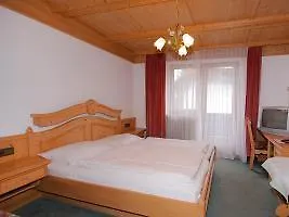 Hotel Zillertal Innsbruck 3*,